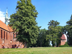 Neukloster, Klosterkirche und Glockenturm