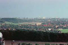 1983 Uitzicht vanaf Mijnsteenberg O-N 4 naar Meezenbroek ,Schaesbergerveld ,Leenhof ,Molenberg met de Vossekuil,Heerlerbaan ,Heerlen _NL