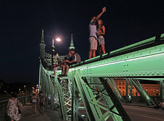 Auf der Freiheitsbrücke
