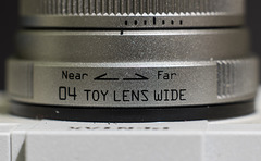 Dec 18: 04 toy lens