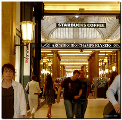 Paris - Arcades des Champs-Elysées