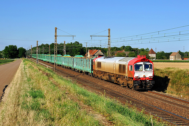 Class 77 et train de bois