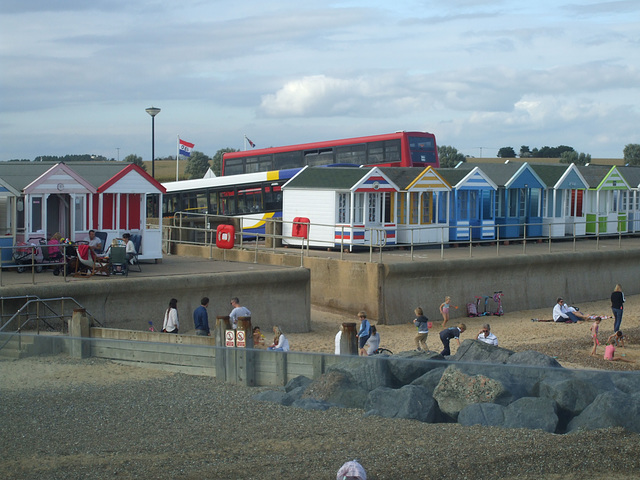 HFF: Buses and beach huts at Southwold - 23 Sep 2017 (DSCF9826)