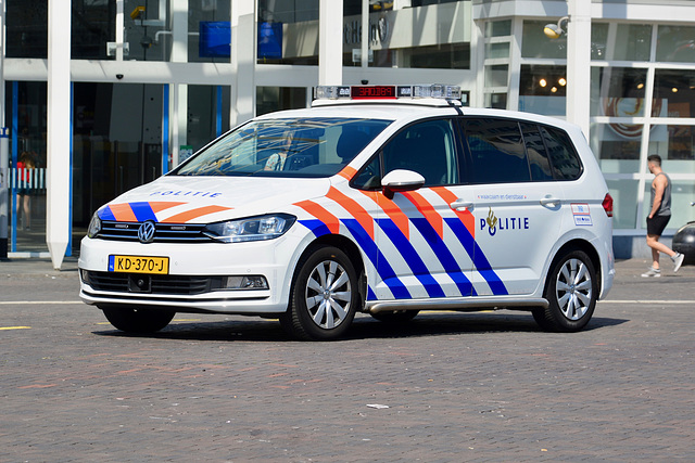 2016 Volkswagen Touran police car