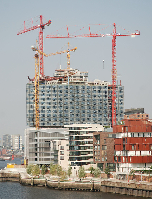 Elbphilharmonie im Bau:   Juli 2010