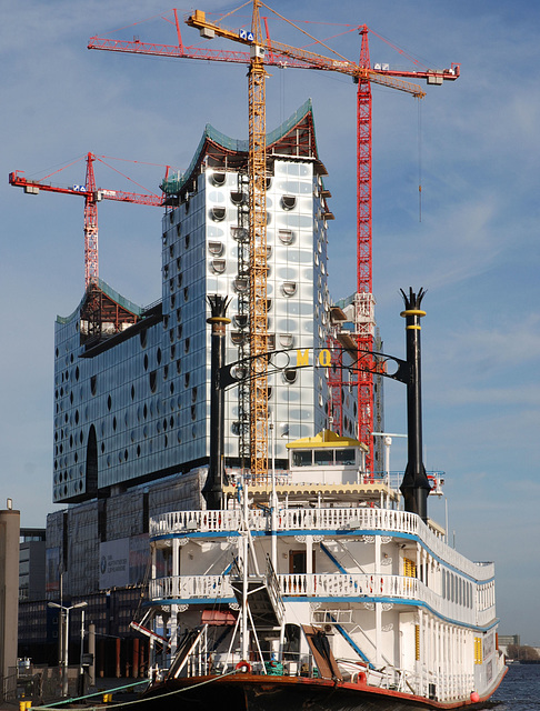 Elbphilharmonie im Bau:   März 2011