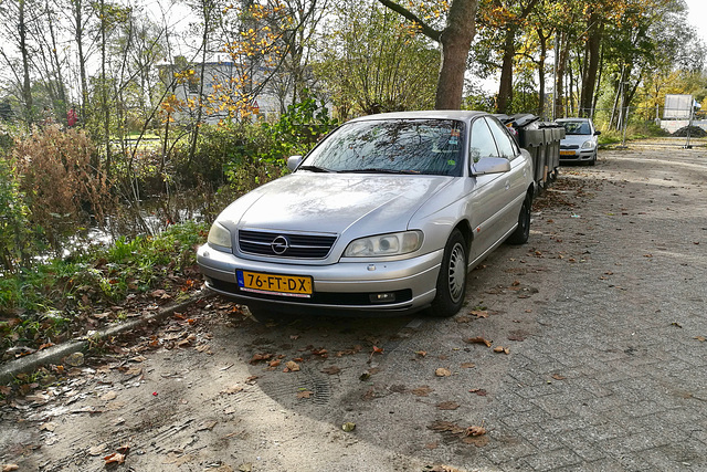 2000 Opel Omega B