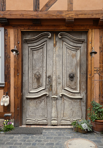 Tür eines Barockhauses in Quedlinburg