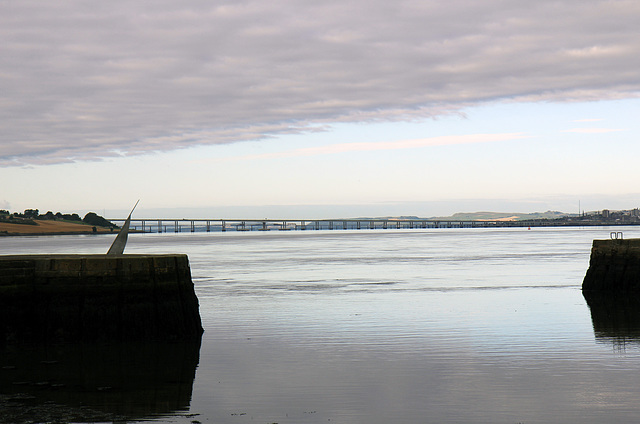 Road and rail bridges across the River Tay