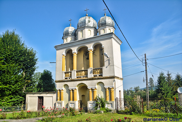 Glockenturm bei   St. Georgs griechisch-orthodoxe Kirche von 1873. Ab 1946 die römisch-katholische Kirche von St. Peter und Paul.