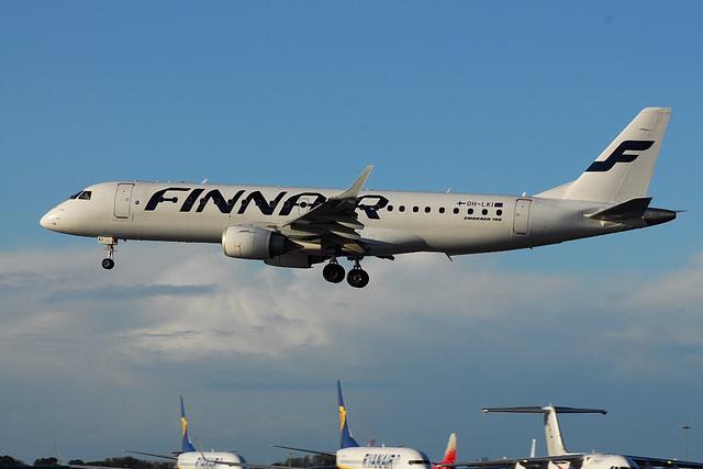 OH-LKI EMB-190 Finnair