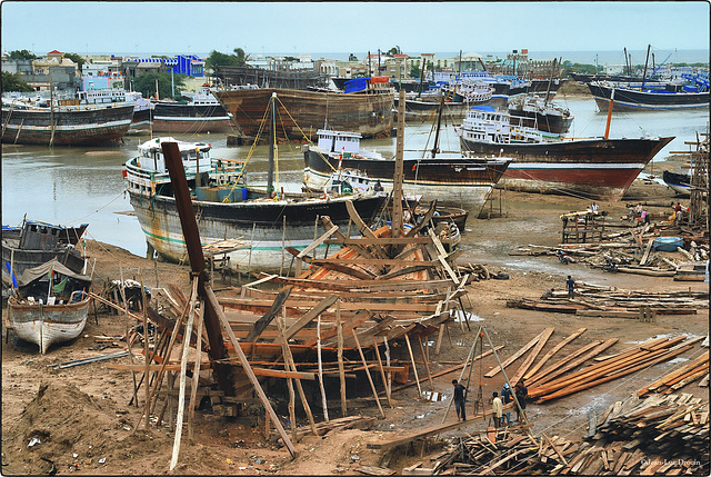 Les chantiers navals de Mandvi, victimes de la piraterie