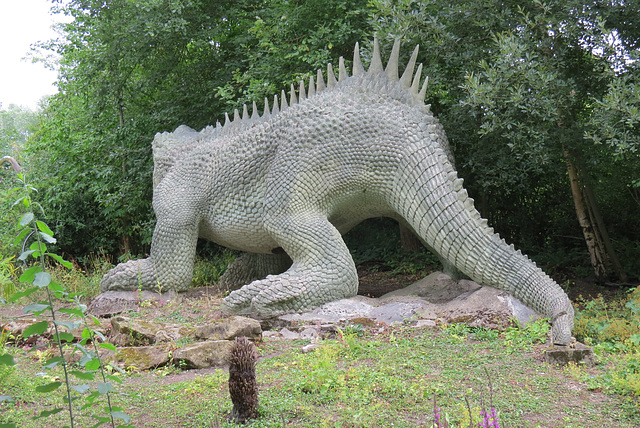 crystal palace dinosaurs, london