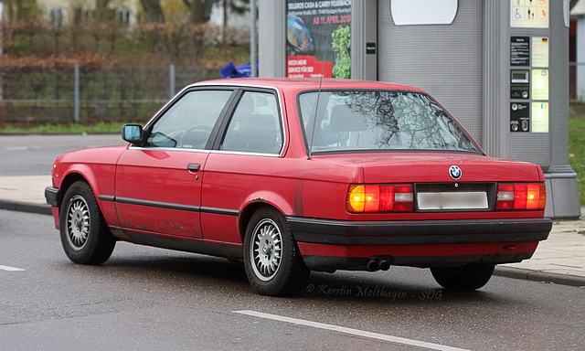 Alt aussehender BMW