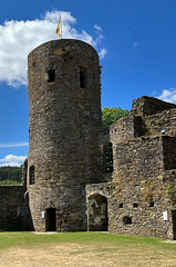 BE - Burg Reuland - Burgruine