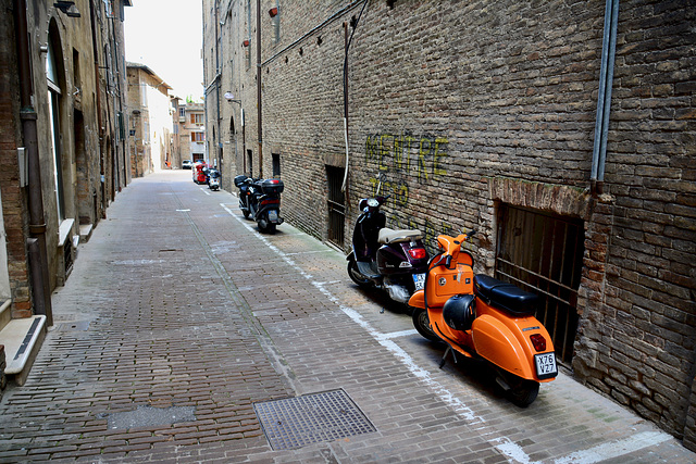 Urbino 2017 – Moped parking