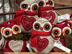 A bunch of Christmas owls
