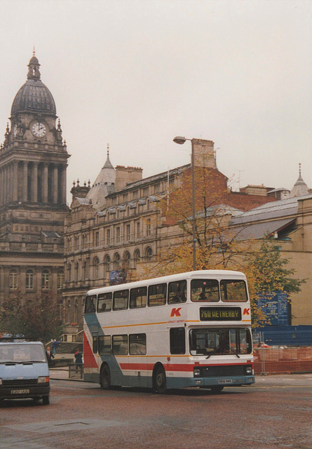 Keighley & District 336 (H519 RWX) in Leeds – 24 Sep 1992 (181-05)