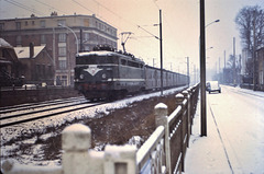 Villemomble (93) Décembre 1970. Ligne SNCF Bondy / Livry-Gargan. (Diapositive numérisée).