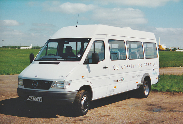 colchester to stansted airport bus