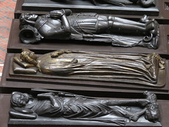 eleanor of castile effigy in cast court