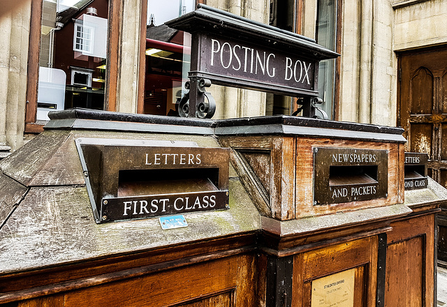 Posting boxes in Oxford