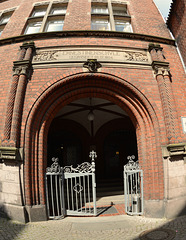Portal der Ernestinenschule in Lübeck