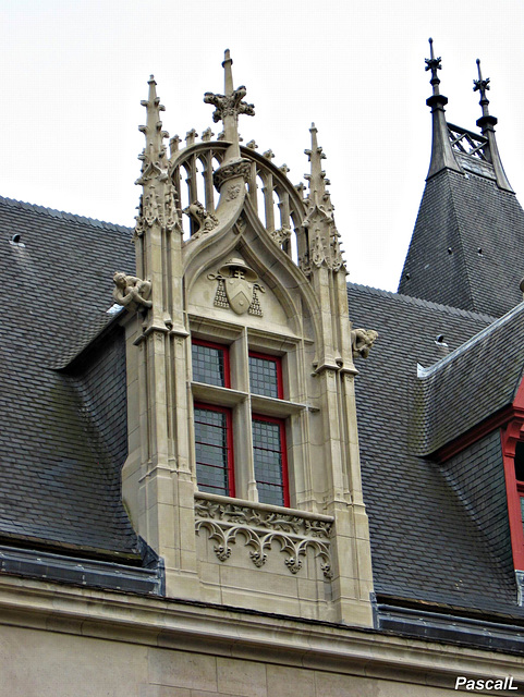 Hôtel de SENS à Paris