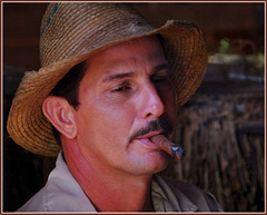 à CUBA .... le planteur de tabac ..