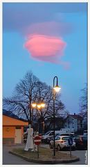 Strange cloud from invisible Aladin lamp