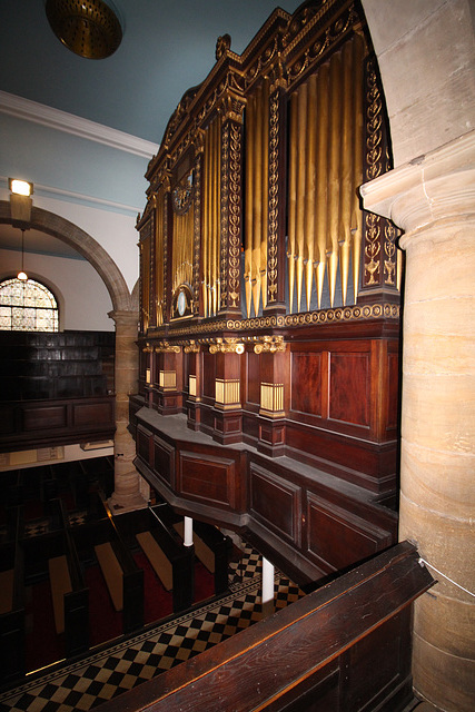 Organ, St Modwen's Church, Burton on Trent, Staffordshire