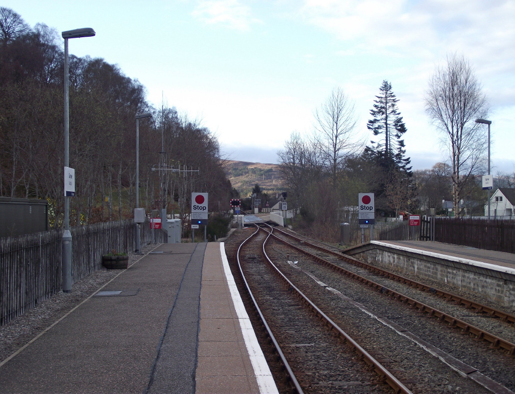 Garve station and crossing