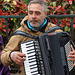 L'accordéoniste de l'avenue d'Italie , à deux pas de chez nous .