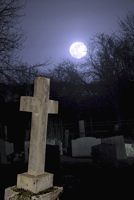 Full Moon rises over the Graveyard