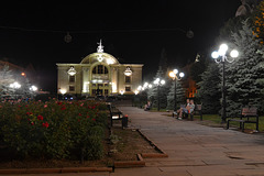Черновцы, Театральная Площадь Ночью