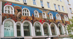 1 (87)...Geschäftshaus mit Mosaik in der Kärntner Straße, Wien, Österreich | Mosaic on building in Kärntner street, Vienna, Austria