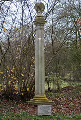 Dudding monument (2)