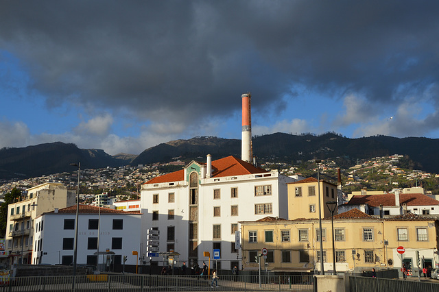 Es war einmal und ist nicht mehr ( alte Fabrik in Funchal )