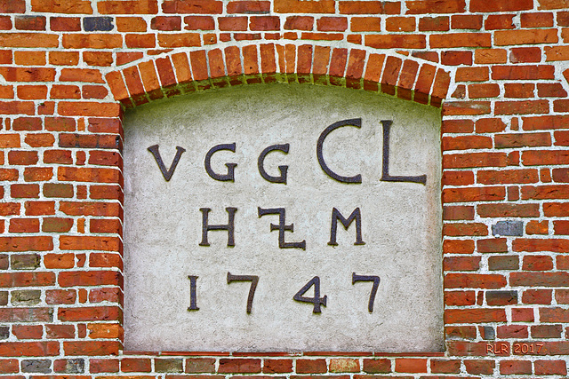 Uelitz, Kirche, Bau-Inschrift über der ehemaligen Eingangspforte