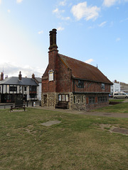 aldeburgh moot hall,  suffolk  (1) built c.1547, when the town became a borough. timber frame with brick nogging of 1654, only the cells in stone. the ground floor was shops with council chamber upstairs, c16