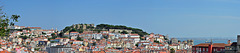 Bairro Alto - Blick über Alfama, Castelo und Graça, oben das Castelo de São Jorge (© Buelipix)