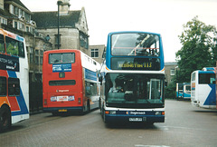 Stagecoach Cambus 705 (X705 JVV) and 702 (X702 JVV) in Cambridge – 6 Aug 2001 (475-18)