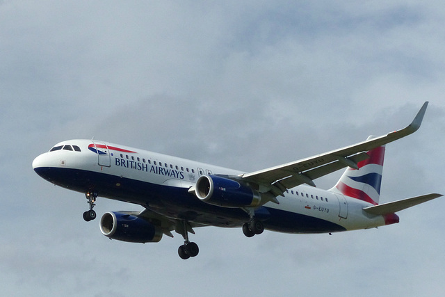 G-EUYU approaching Heathrow - 6 June 2015