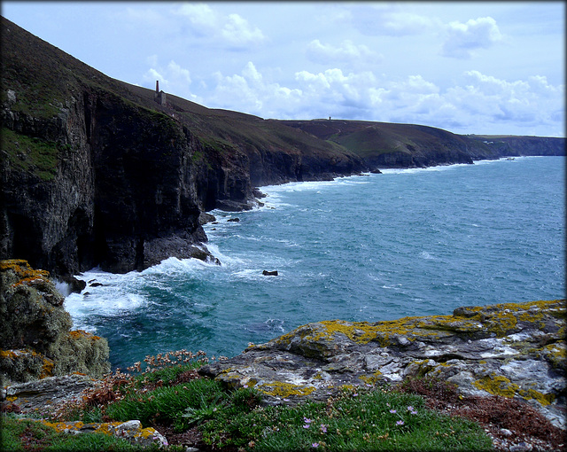 Tubby's Head looking southwards towards Chapel Porth and Wheal Coates. H. A. N. W. E. everyone!.