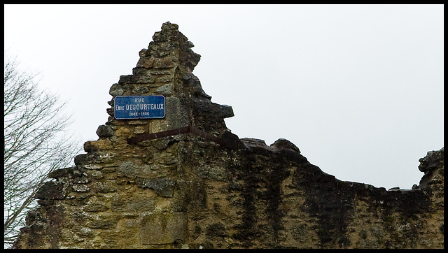 Oradour street sign