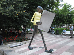 Statue of Carrabouxo (2002), by César Lombera.