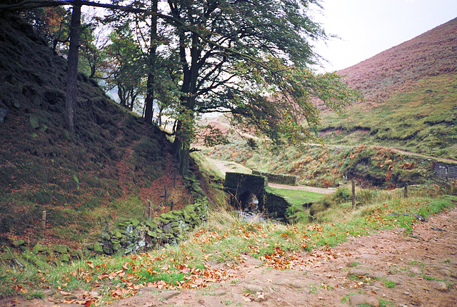 Three Shires Head, the small bridge that is near Pannier's pool (scan from 1990)