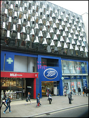architectural migraine at Boots