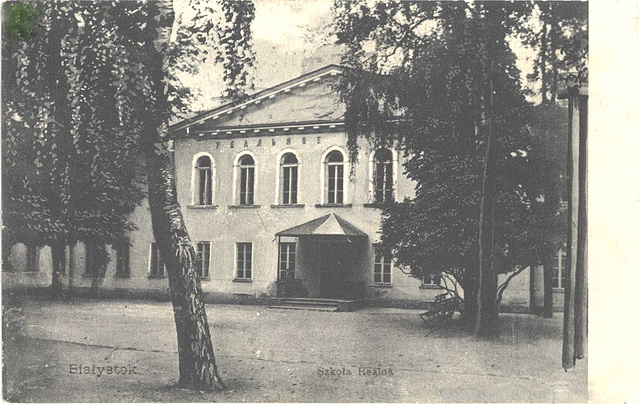 Gimnazio en Bialystok, kie lernis d-ro Zamenhof (sur malnova bildkarto)