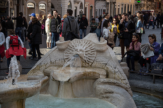 20160325 0528VRAw [R~I] Brunnen vor der Spanischen Treppe, Rom